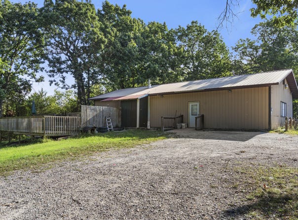 911 W State Highway 86, Lampe, MO 65681
