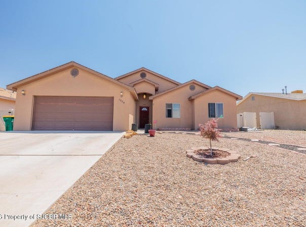 1220 TURNING LEAF Lane, Farmington, NM 87401