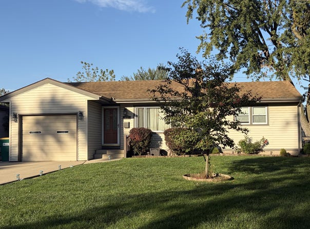 8122 Kooy Drive, Munster, IN 46321