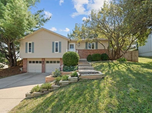 3713 E 114th Terrace, Kansas City, MO 64137