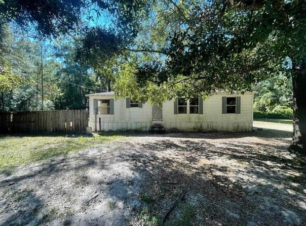 90 Old Nails Road, Crawfordville, FL 32327
