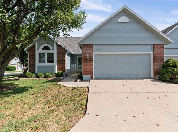 15607 BROADMOOR Street, Overland Park, KS 66223