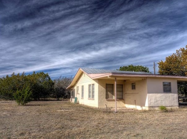 22 Squirrel Bend, Uvalde, TX 78801
