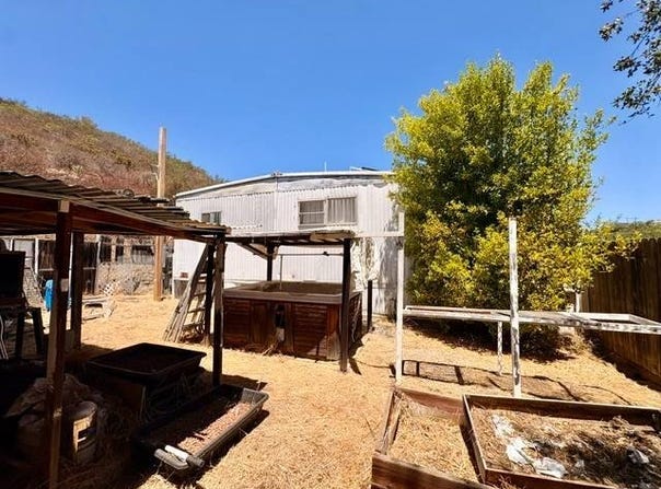 25484 Lake Wohlford, Escondido, CA 92027