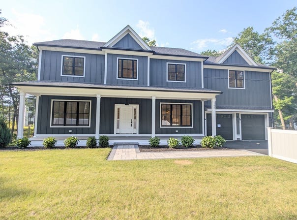 786 Main St, Hudson, MA 01749