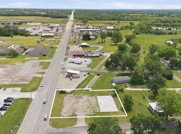 1303 East Street, Iola, KS 66749