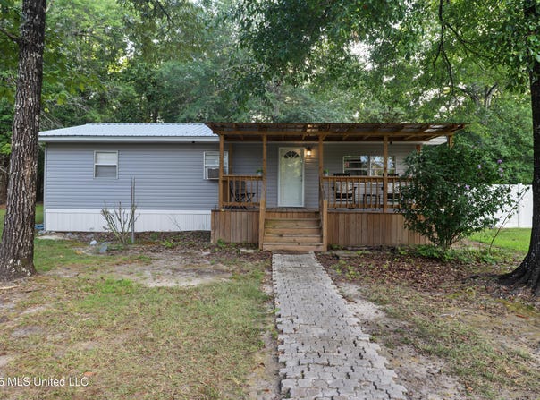 8 Woods Road, Wiggins, MS 39577