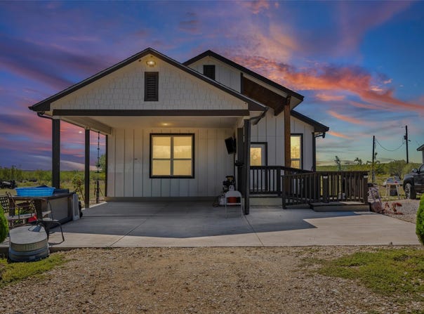 16007 Jacobson Rd, Del Valle, TX 78617