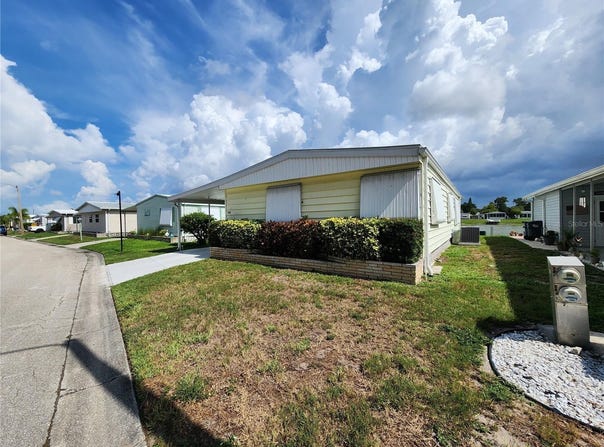 808 53RD Avenue E, BRADENTON, FL 34203