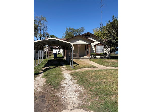 809 E Palestine, Mexia, TX 76667
