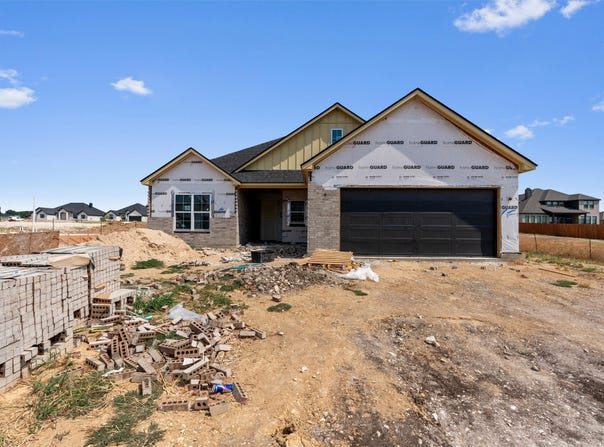 1312 Tahonta Drive, Hewitt, TX 76643