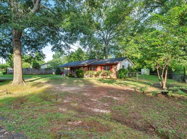 413 Davis Drive, Centerville, GA 31028