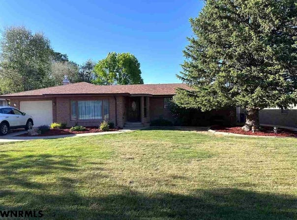 1920 Q STREET, Gering, NE 69341