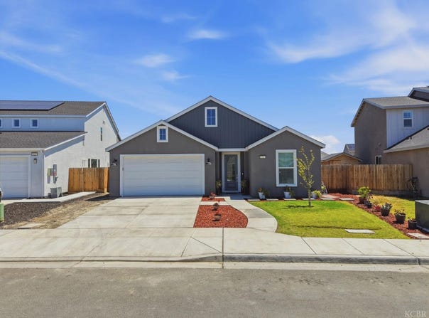 530 Baylor Drive, Lemoore, CA 93245
