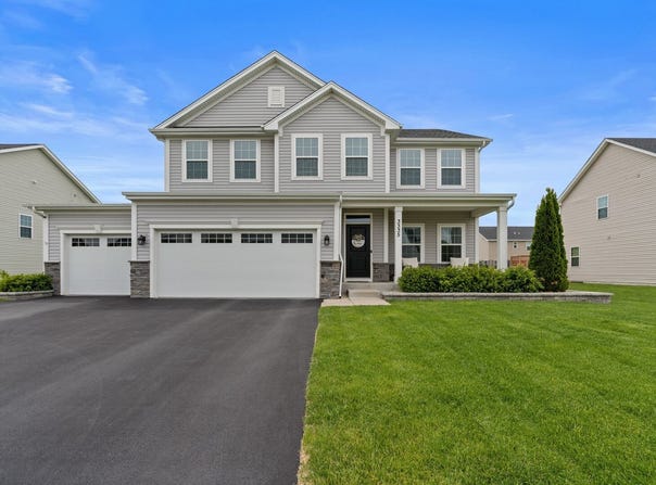 3335 Big Bend Drive, Montgomery, IL 60538