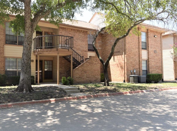 16301 ledgemont Lane, Addison, TX 75001