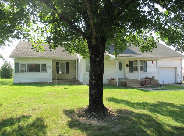 419 State Road H, Elkland, MO 65644