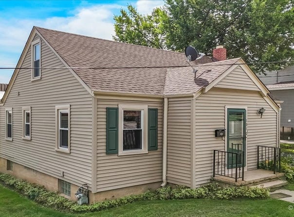 1310 Park Street, McHenry, IL 60050