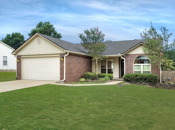 6 Meadow Ridge Loop, Maumelle, AR 72113-6879