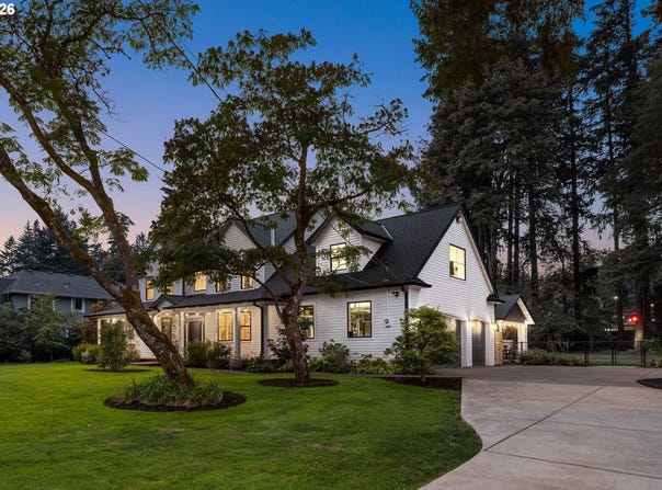 4725 UPPER Dr, LakeOswego, OR 97035