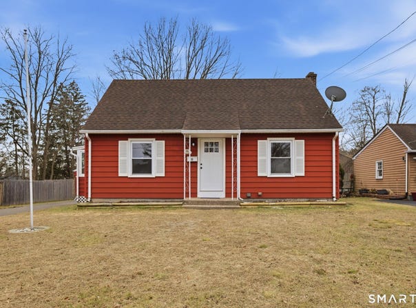 9 Grand Street, Enfield, CT 06082