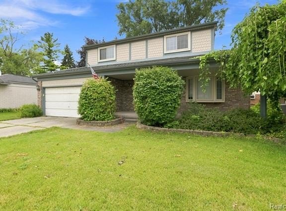 18238 Red Oaks Drive, Macomb Twp, MI 48044