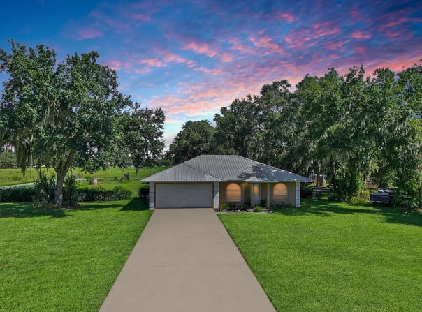 510 CLOVERLEAF Drive, LITHIA, FL 33547