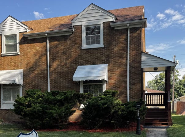 223 Adelaide Place, Munster, IN 46321