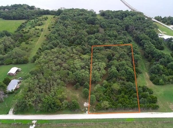 Golden Avenue, Callao, MO 63534