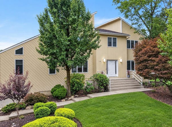 14 Lowell Drive, New City, NY 10956