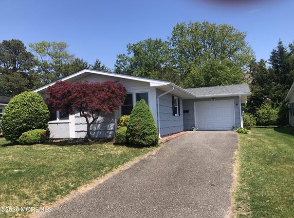 6 Dickinson Road, Brick, NJ 08724