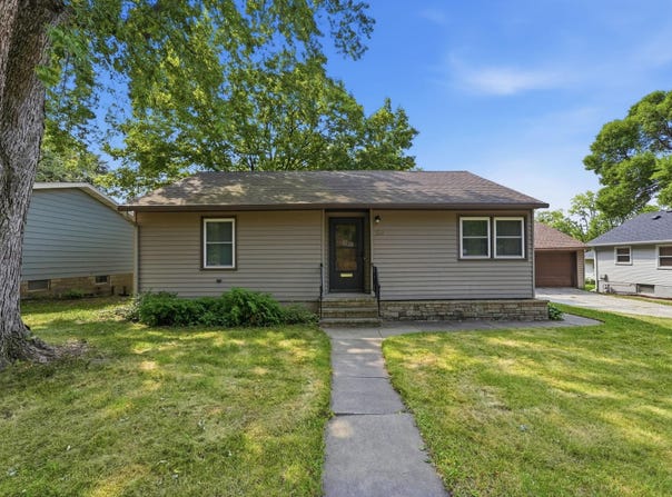 123 12th Avenue N, Waite Park, MN 56387