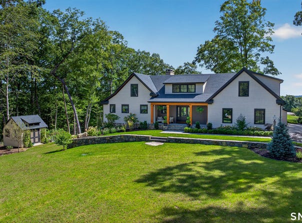 703 Fox Hopyard Road, East Haddam, CT 06423