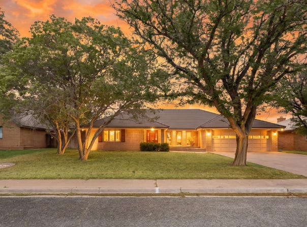 2220 Rice Drive, Levelland, TX 79336