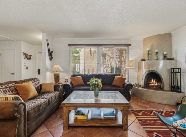 320 Artist Road, Santa Fe, NM 87501