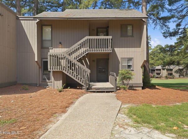 5 Pine Tree Road, Pinehurst, NC 28374