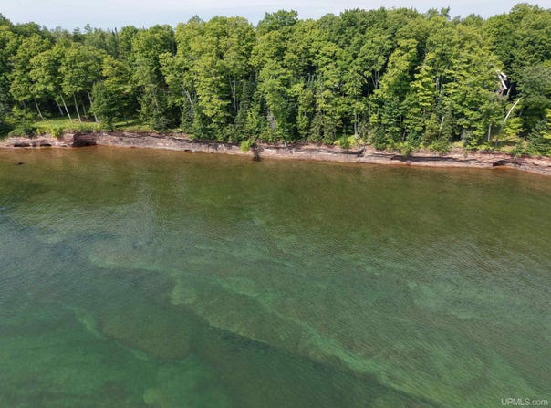 11367 Desrochers Road, Baraga, MI 49908