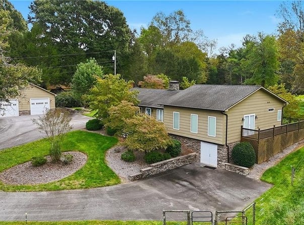1167 New Hope Road, Purlear, NC 28665