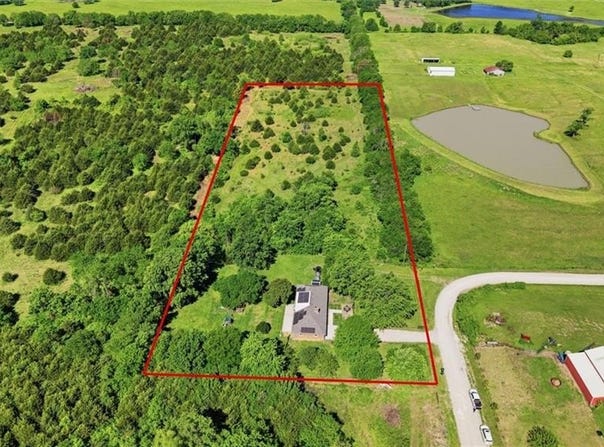 24103 E 323rd Street, Harrisonville, MO 64701