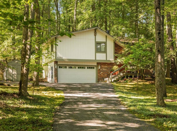4199 Circle View Drive, Williamsburg, MI 49690