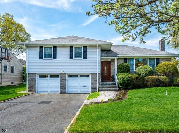 23 Shelley Rd, Springfield Twp., NJ 07081-2510