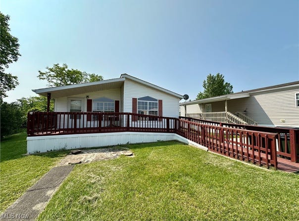 87 S Byron Drive, Wintersville, OH 43953