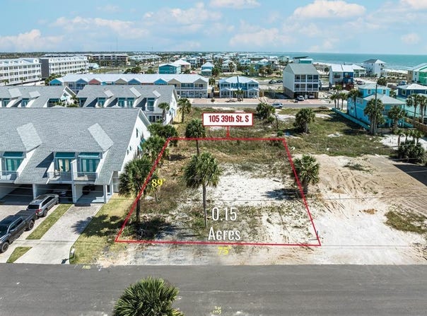 105 39th St, Mexico Beach, FL 32456