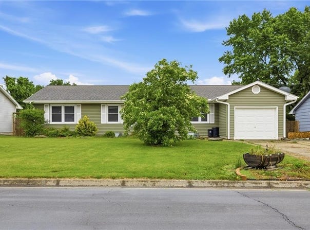 506 South Drive, Marshall, MO 65340