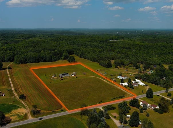 191 E Center Road, Kingsley, MI 49649