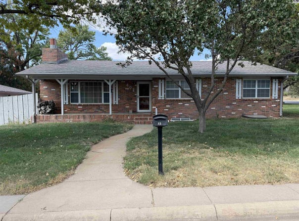 402 W Blaine St, Pratt, KS 67124