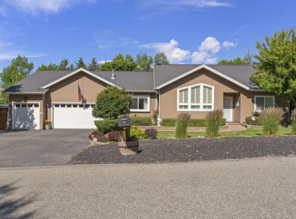 1921 WINTERHAVEN Dr, Hailey, ID 83333