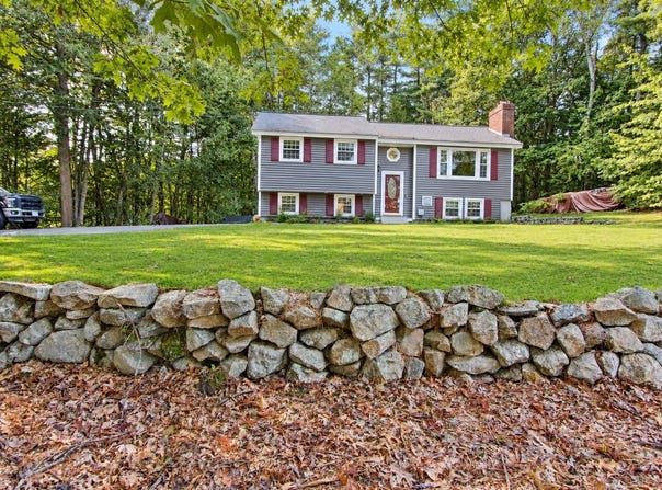 12 Roundtree Drive, Merrimack, NH 03054