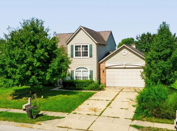 4986 Aquaduct Drive, Greenwood, IN 46142