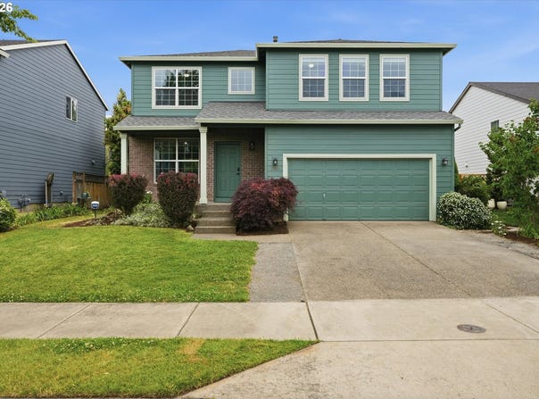 2536 EDGEWATER Dr, Woodburn, OR 97071